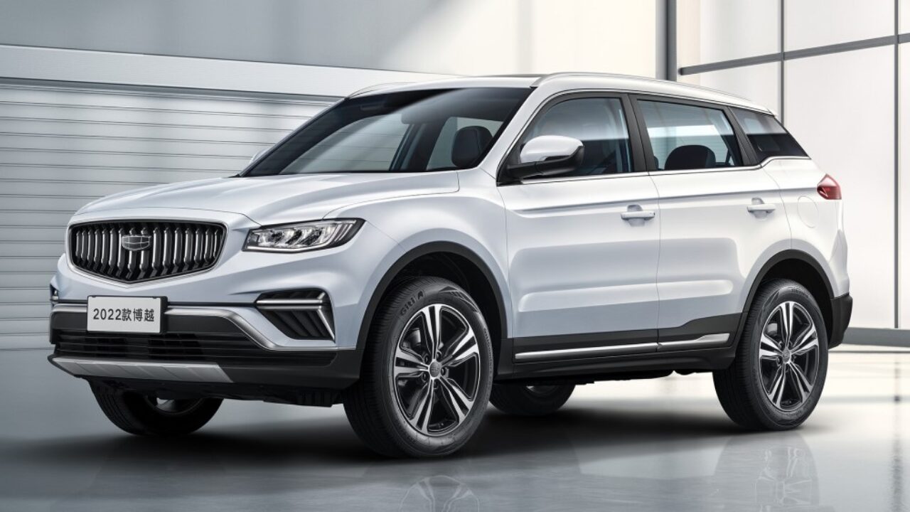 Geely Atlas Pro 2022: названы цены и комплектации - Китайские автомобили